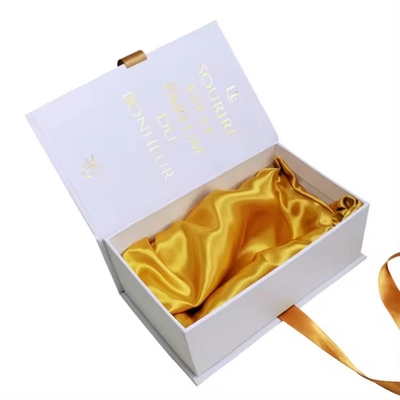 comprar Logotipo personalizado Cajas de papel blanco suave envases de perfumes cosméticos caja de regalo con satén online manufacture
